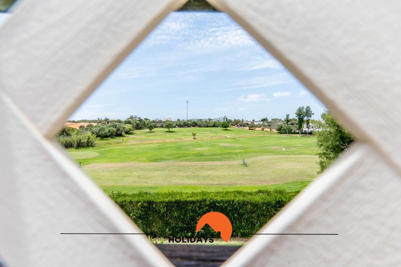 #174 T2 Em Zona Tranquila By Holidays Apartment